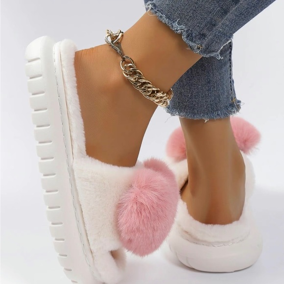 Soft & Cozy Slippers With Cute Heart Design 💗 - Picture 5 of 7